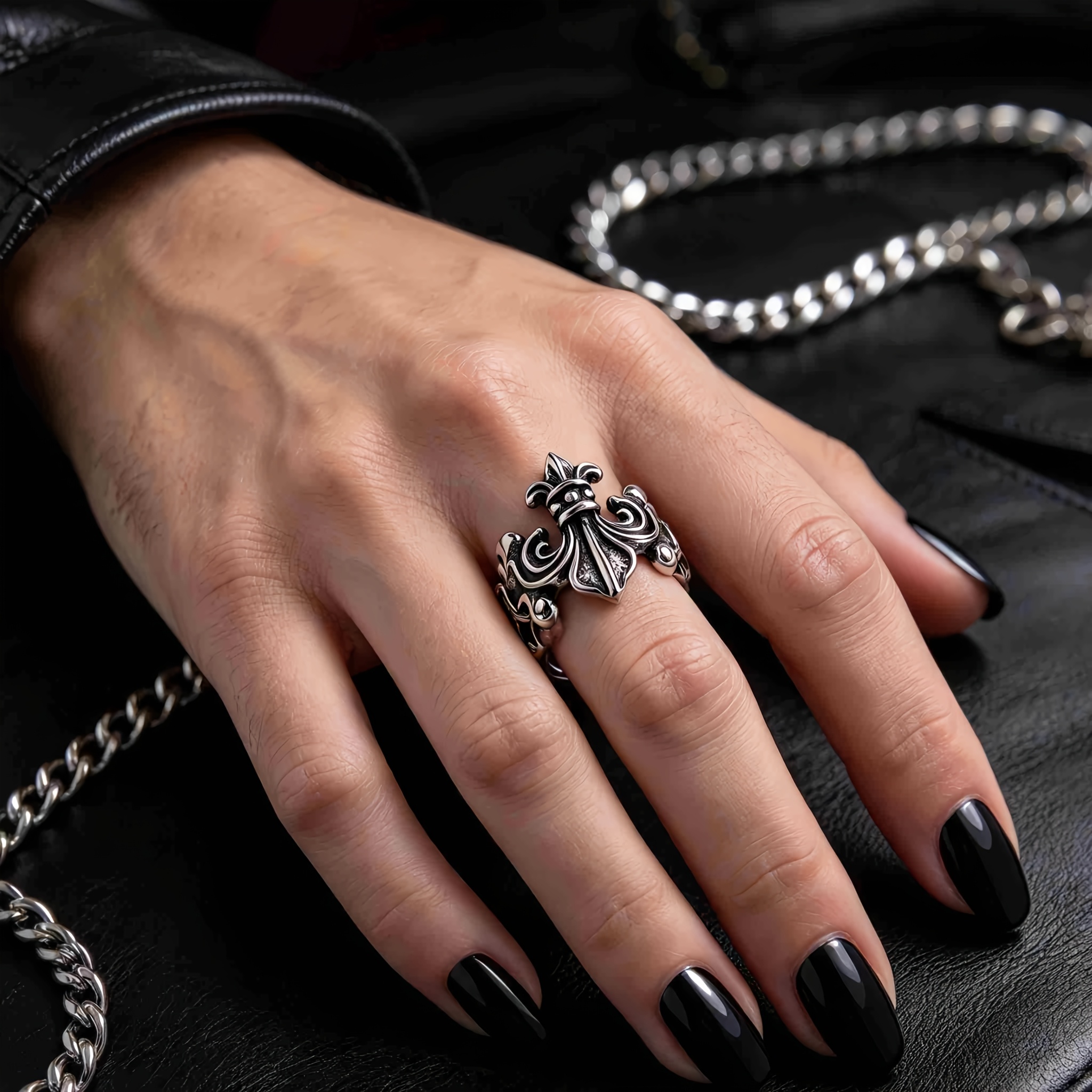 Unisex Retro Carved Pattern Adjustable Open Ring, Statement Piece